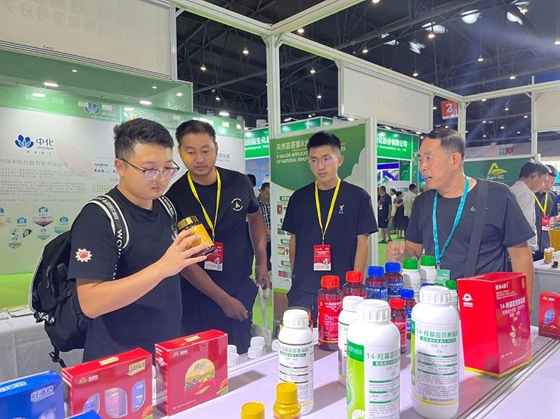 新朝陽綠色生物科技亮相西部植?！半p交會(huì)”與第八屆綠色農(nóng)藥博覽會(huì)
